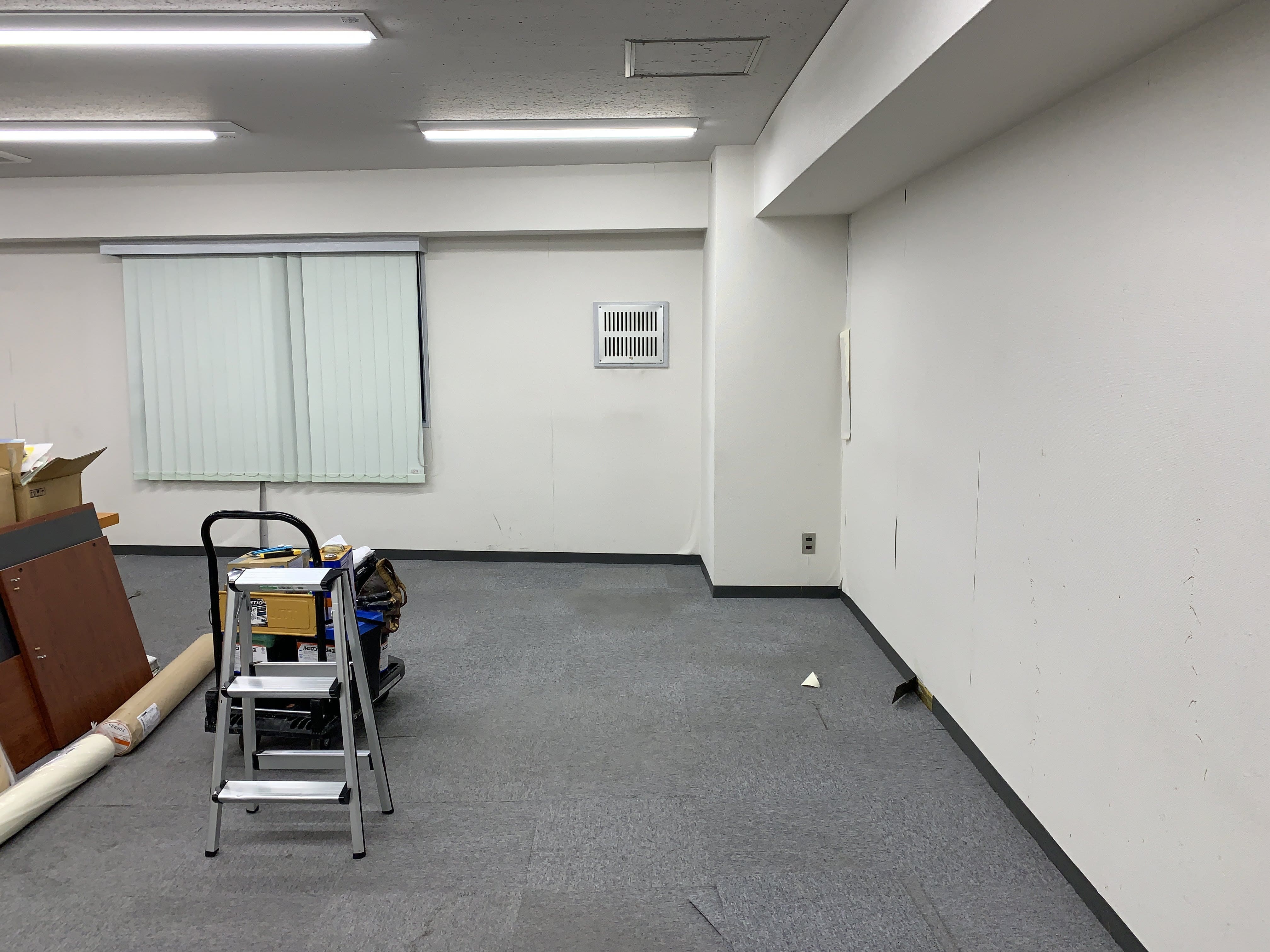 床壁の張替え工事 東京オフィスリフォーム Com